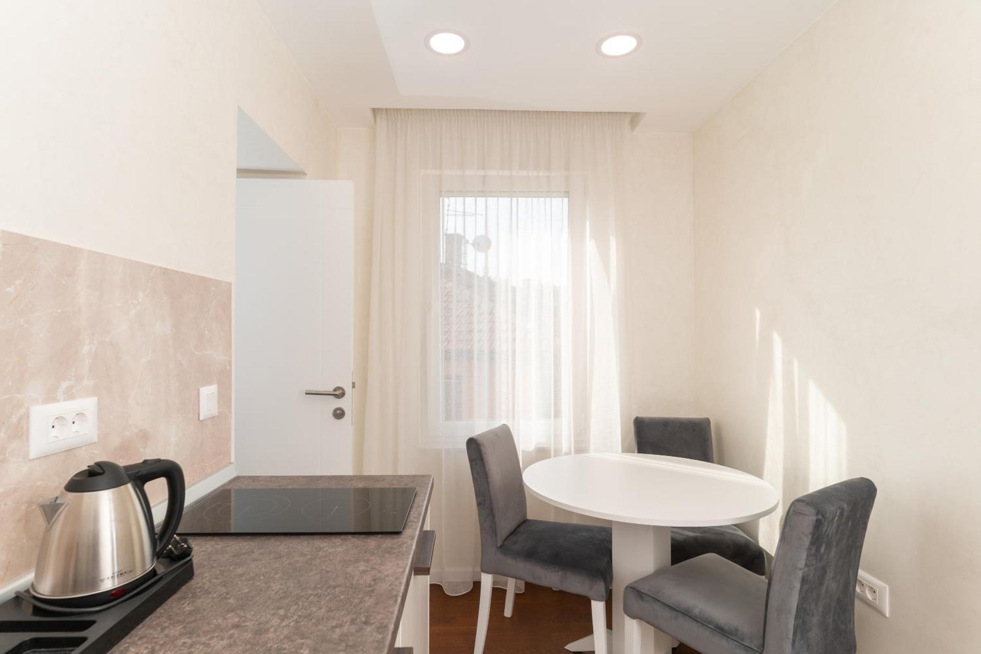 Ornament Hotel And Apartments Сараево Екстериор снимка